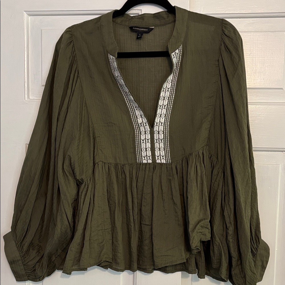 Banana Republic Green Blouse with White Embroidery